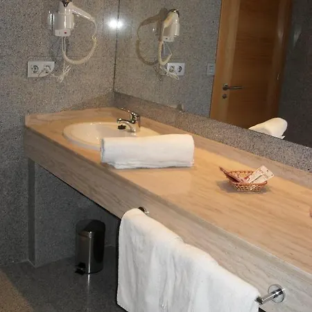 Palacio De Asturias Hotel 3*